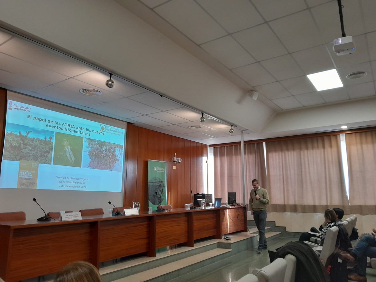 Phytoma's tweet photo. V. Dalmau, del @GVAagricultura actualiza la situación de S. aurantii, ya presente en casi todo el territorio de la #ComunitatValenciana #RedATRIACV @CoopsAgroCV https://t.co/UxabYZ8Pv7