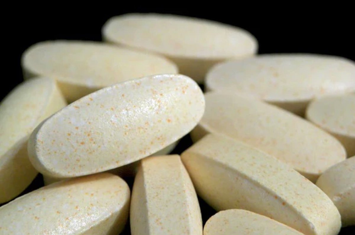 MindBodyIsLife's tweet photo. El suplemento que tu cuerpo está pidiendo silenciosamente:

Zinc.

Participa en más de 300 reacciones enzimáticas y respalda desde tu sistema inmunológico hasta la cicatrización de heridas.

Aquí están los increíbles beneficios del zinc (y cómo consumirlo correctamente):

Hilo🧵 https://t.co/LWOEXAy5fy