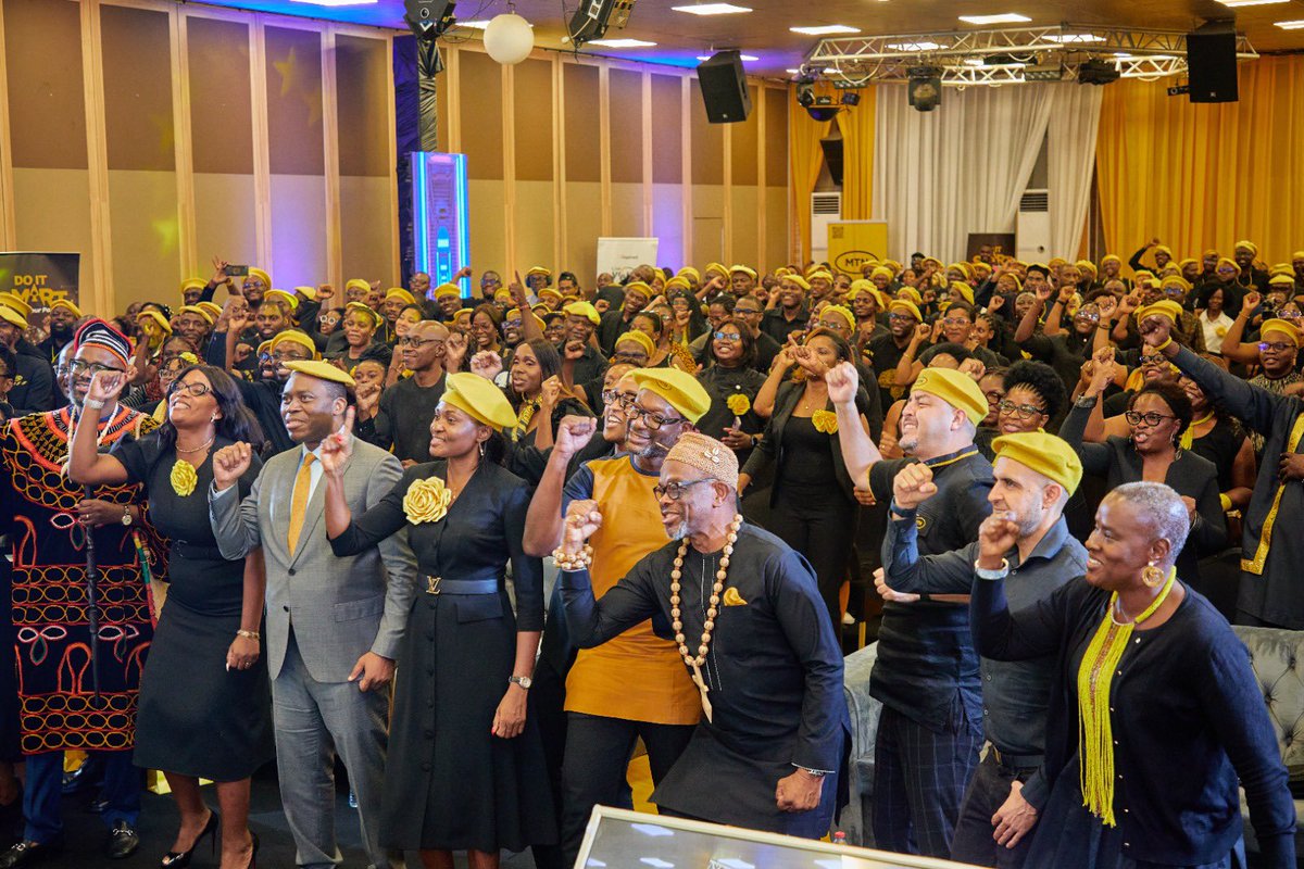 MTNCameroon's tweet image. @MTNGroup CEO @RalphMupita and team concluded a productive visit to Cameroon with a town hall meeting, sharing MTN’s vision for 2025 and gathering valuable employee feedback to strengthen MTN’s culture. #DoingGoodTogether #DoItSmart #PlayYourPart #CloseTheGap
