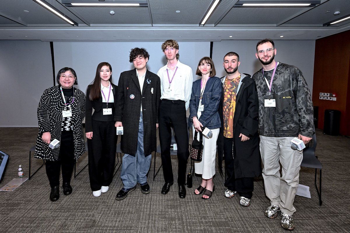 HkSummit's tweet photo. International Conference - InvestHK Panel "Hong Kong for Your Business Success"

The panel brought together successful international designers and brands who have chosen Hong Kong as their business hub, covering key aspects of retail, eCommerce, and supply chain operations!📊🤝 https://t.co/GJUPSZNOjv