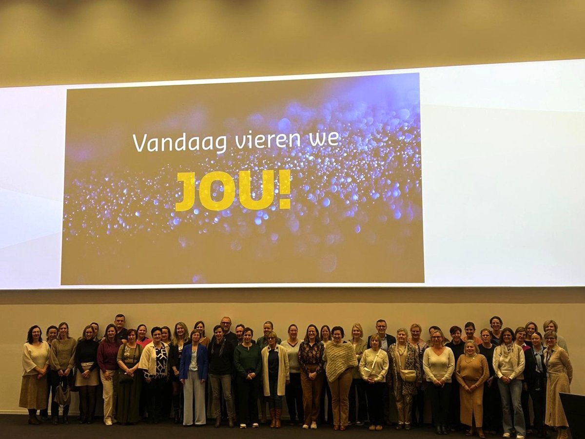 az_delta's tweet photo. 🥳 Gisteren vierden we onze geweldige collega's die al 10, 25 en 40 jaar het verschil maken voor ons ziekenhuis en onze patiënten. Bedankt voor jullie inzet en passie! 🧡 #azdelta #jubileum #bedankt https://t.co/HHOEwn1cHc