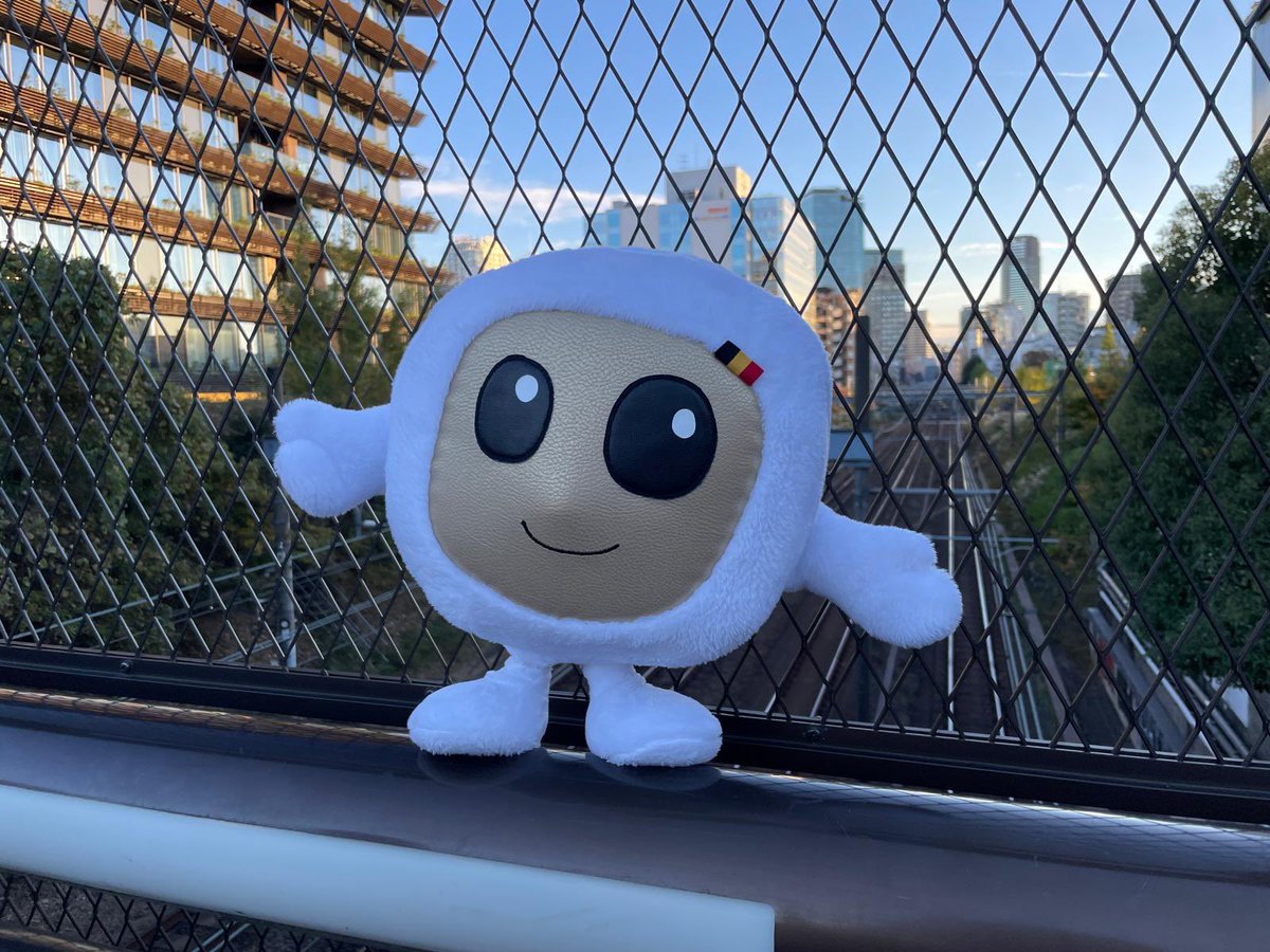 ベルギー館のマスコット「ベルベル」が大阪のあちこちに出没しています