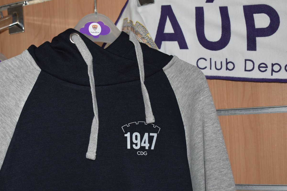 deporguada's tweet photo. Seguimos creciendo y seguimos mejorando ⭐️

Nace la ropa de marca 💎CDG1947💎. 

🧥Empezamos con la venta de sudaderas unisex en dos modelos diferentes, en persona quedan espectacular.

▶️Tallas desde XS hasta XXL.

Unidades limitadas y sin venta online para ver la aceptación entre la masa social y si hay más demanda, habrá más variedad en el futuro.

💪Se trabaja en más artículos (camisetas, gorros, bufandas..) pero con la paciencia que requiere un esfuerzo de este tipo.

💵35€ abonados
💷 40€ no abonado

🎄¡Estas Navidades regala DÉPOR también en forma de ropa! Así ayudarás al club en seguir creciendo en un aspecto que tiene mucho margen de mejora.