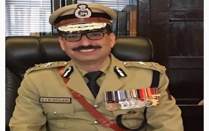GulistanNewsTV's tweet image. J&amp;amp;K AGMUT cadre IPS Officer SJM Gilani has been promoted to DGP grade.
#jammu #jammukashmir #AGMUT