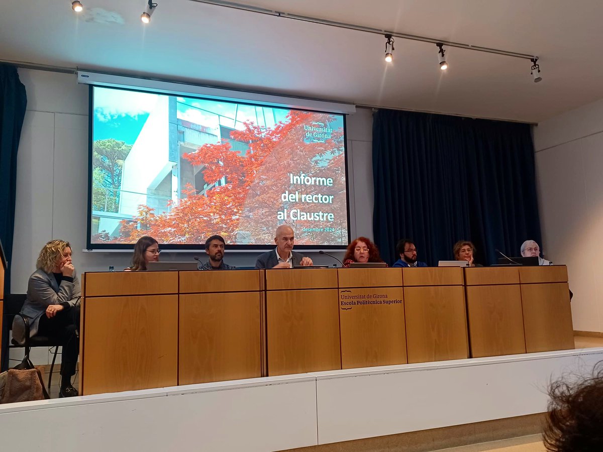 Comença el torn de preguntes al Claustre de la UdG.