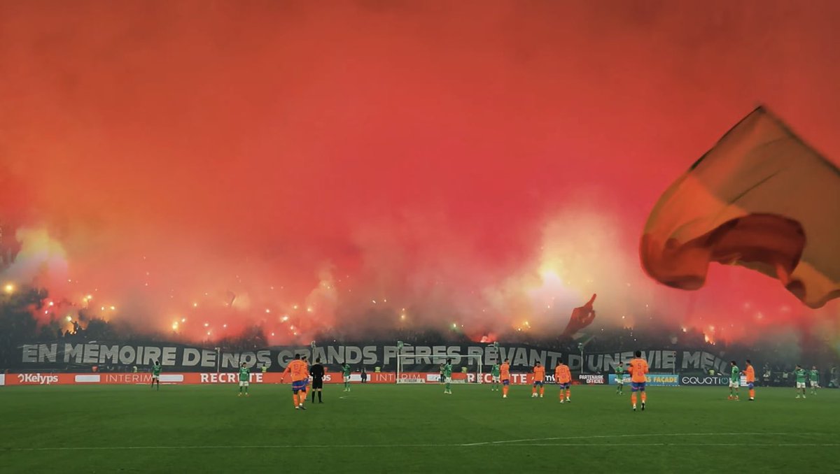 🎙️ Le président de l'<a href="/USS_officiel/">USS_officiel</a> s'exprime sur les menaces de dissolution de groupes ultras en France :

"Si on veut tuer le football, on peut pas faire mieux. Déjà qu'il y a des privations de liberté dans les déplacements et on en parle que très peu.

S'il y a des associations