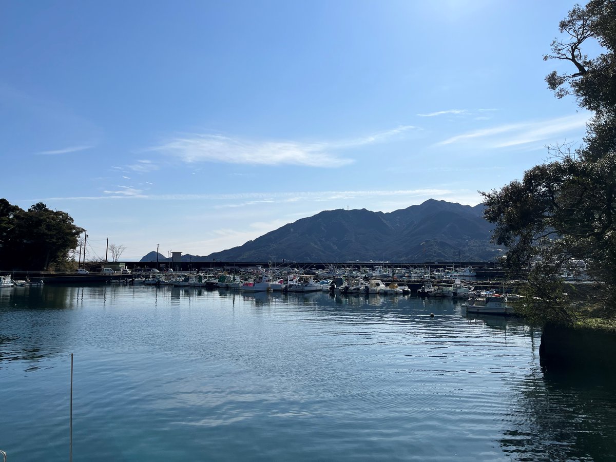 LocalMofa's tweet photo. #Owase City in #Mie Prefecture is known for its rainy☂ weather, but on a sunny day, the sky is such a refreshing blue☀
#三重県 #尾鷲市 は雨☂が多いことで知られていますが、晴れの日はこんなに爽快な青空に☀ https://t.co/zPP5HcKQ5c