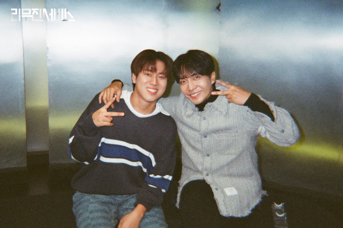 리무진서비스 143회 비하인드 필름 도착💌
첫눈 오는 날에 함께한
하얀 눈처럼 눈부신 듀엣🤍
아직 못다 한 이야기는
담에 또 나누기로 약-속~~🤙🏻

<a href="/bpmentofficial/">BPM official</a>
<a href="/BPM_LMJ/">이무진 (LEE MU JIN)</a>  

#이승기 #LEESEUNGGI
#이무진 #LEEMUJIN #리무진서비스