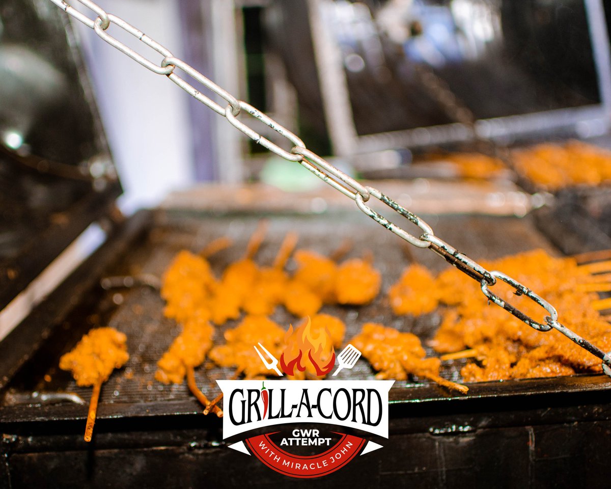 arewaafoodqueen's tweet photo. Do you know that the world's largest barbecue was over 13,000 pounds and was cooked for 12 hours straight?

#GrillACord #GrillingwithMiracle #Sarautaarewamina #GuinnessWorldRecord #LongestbarbecueMarathon #Kaduna #maisuya #RecordBreaker #Foodgirl #Nigeria https://t.co/yEHcRi13rd
