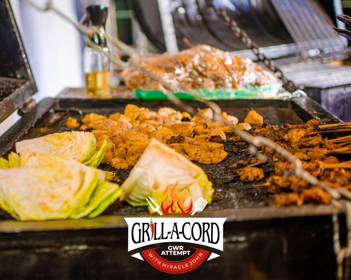 arewaafoodqueen's tweet photo. Do you know that the world's largest barbecue was over 13,000 pounds and was cooked for 12 hours straight?

#GrillACord #GrillingwithMiracle #Sarautaarewamina #GuinnessWorldRecord #LongestbarbecueMarathon #Kaduna #maisuya #RecordBreaker #Foodgirl #Nigeria https://t.co/yEHcRi13rd