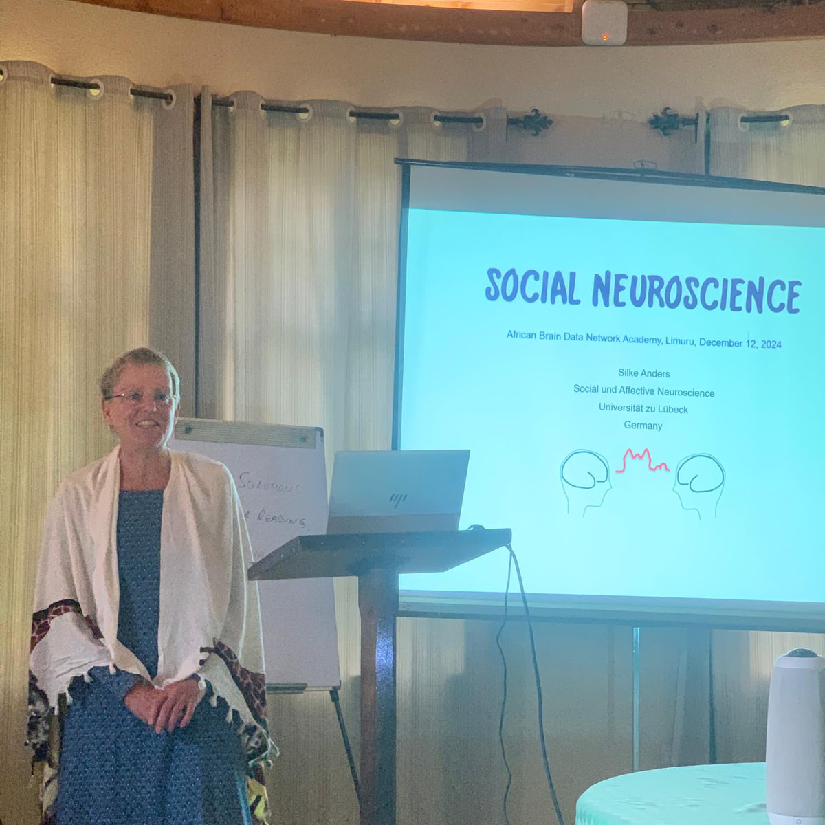AFRICAN_BDN's tweet image. #ABDSA2024 Day 4 💻
1st Session on FMRI methods in Social Neuroscience with Silke Anders
@KavliFoundation
@CatalystNeuro @BrainLifeio