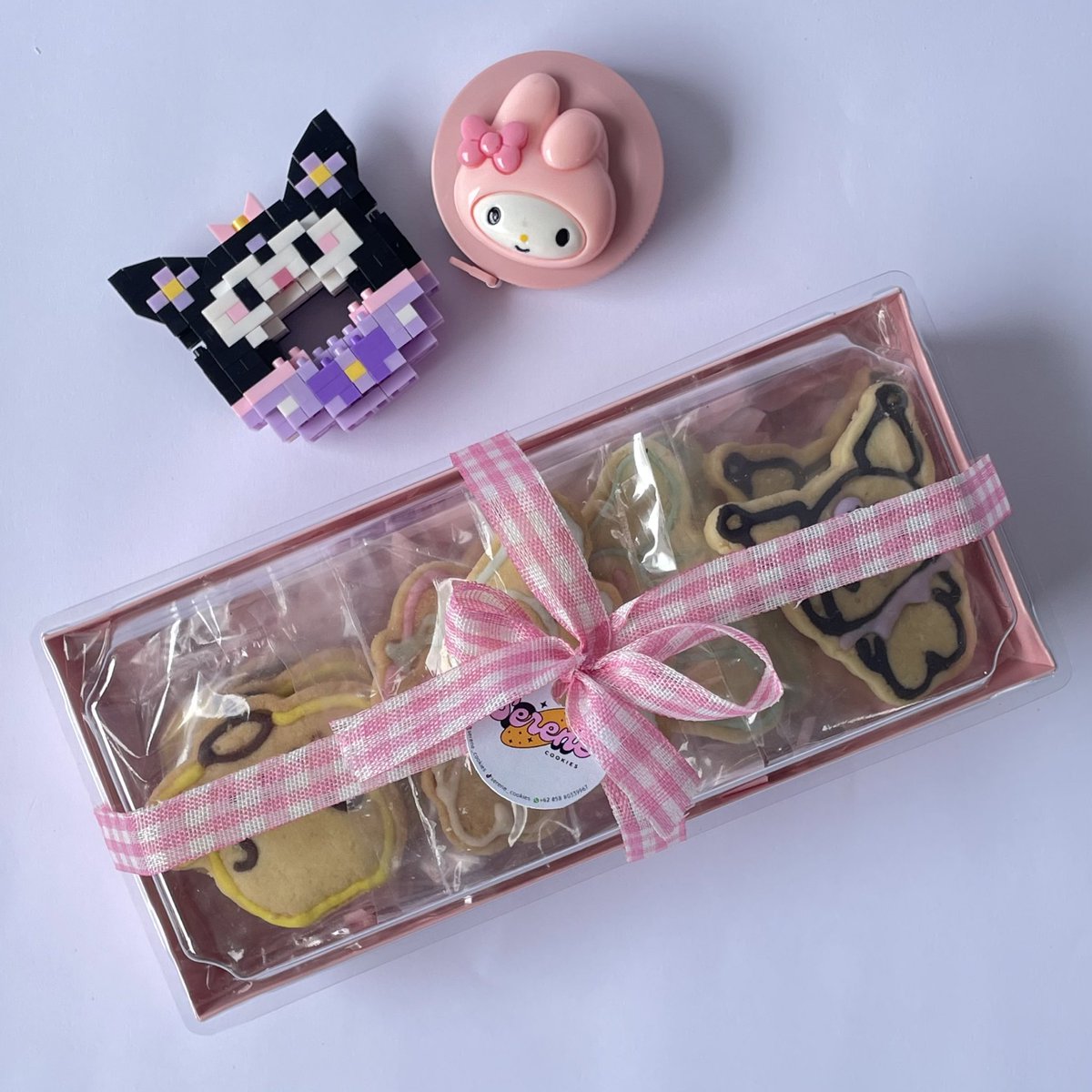 jooalkiming's tweet photo. hi guys🌸

aku jualan cookies karakter bentuk SANRIO dan SUMIKKO nihh😍🍪

💸 start from 5k ajaa

dijamin pengirimannya aman ya guys, kita udah pernah kirim ke beberapa kota juga dan amann🥰

order? aku taruh linknya di bawah yaa💖

📍dom jatim

#zonauang️ https://t.co/7ZCTNvNmqU