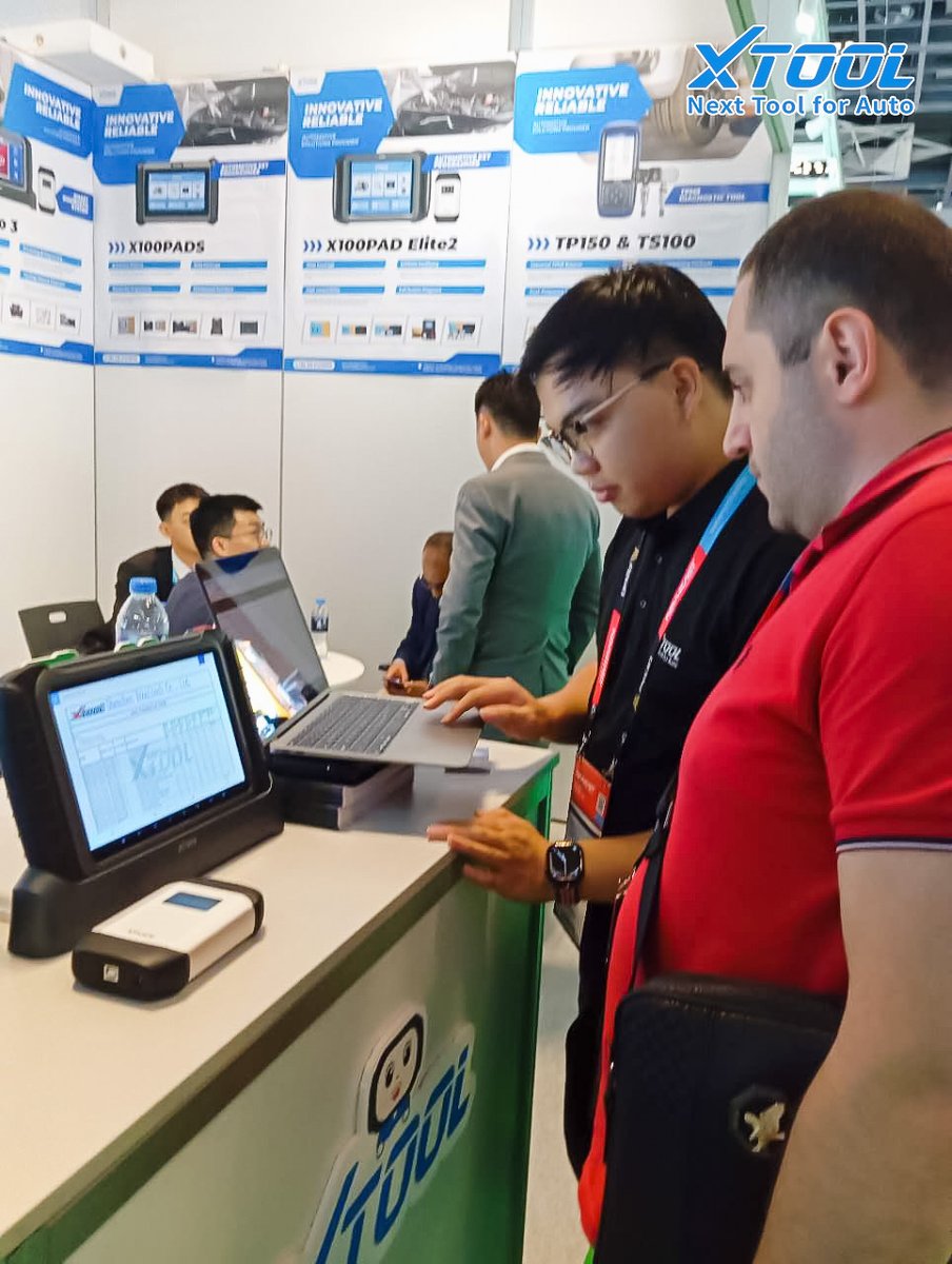 XtoolTech2010's tweet image. Auto fans! 😎 Automechanika Dubai 2024 rocked! Our exhibition pics are a riot. Join the fun this time! 
#AutomechanikaDubai2024  #xtooltech #exhibition