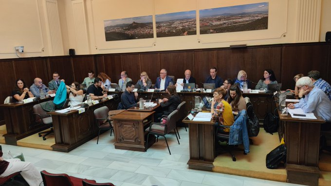 AjMontcada's tweet photo. 🔴 Aquesta tarda se celebra el Ple extraordinari per a l'aprovació del pressupost general per a l'exercici 2025.

💻 Podeu seguir l'streaming: https://t.co/7fBw510Jxw

Més info: https://t.co/Ho6xaStmhR https://t.co/91k9gHtkfD