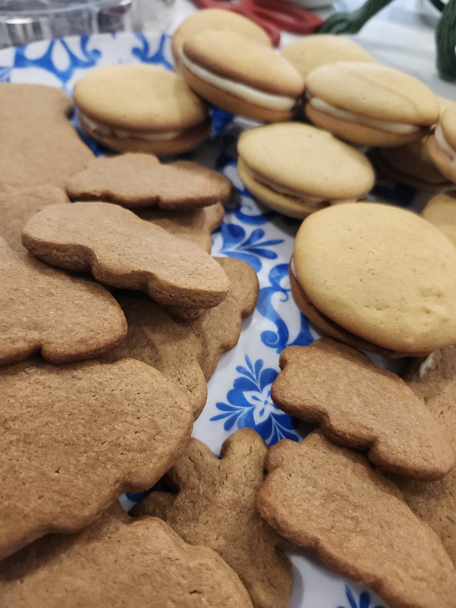 Thanks, <a href="/SIRIUSXM/">SiriusXM</a> #Spirit channel, for being my background music as I did tonight's cookies. 
<a href="/spiceandtea/">Spice & Tea Exchange</a> "good as gold" spice cookies with a lemon cream cheese filling along with #gingerbread.
#UntoUsAChildIsBorn
#UntoUsASonIsGiven 
#HappyBirthday to my #lambofgod