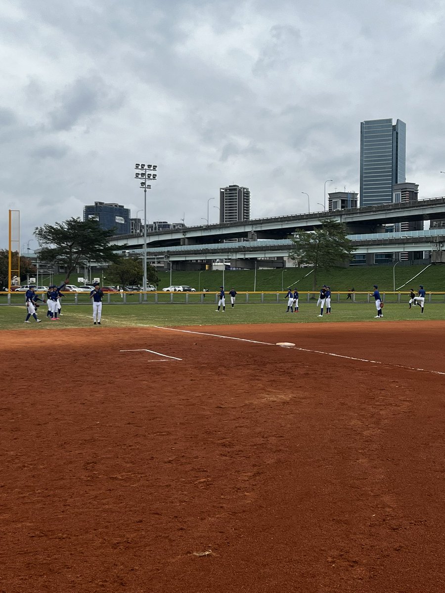BBCJets's tweet photo. 【12/8練習日✈️】

明日の試合に向けて練習です💪

試合が待ち遠しい〜⚾️

引き続き選手募集中⚾️
気軽にご連絡ください！ https://t.co/SaHd1NZfzU