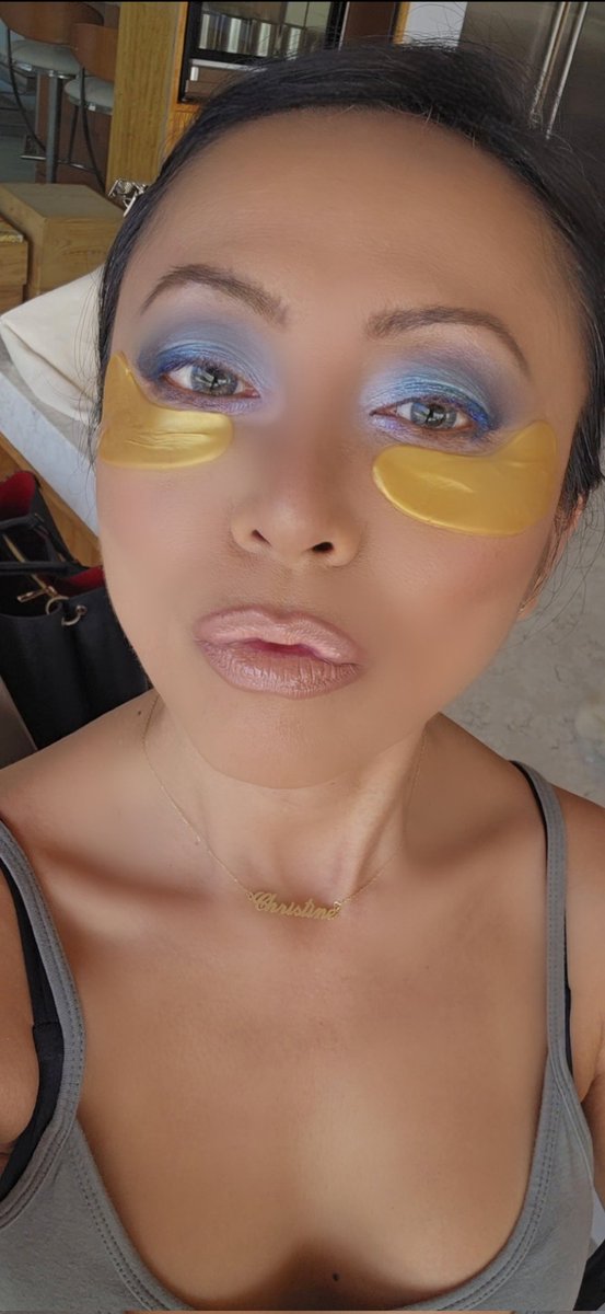 NCrystean's tweet photo. #Ducklips and #blueeyeshadow. So fun to be so extra. ๐คฃ https://t.co/Mw0sf62m1e