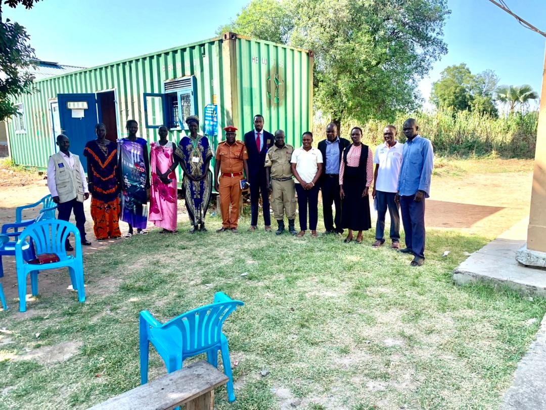 FIDA_Uganda's tweet photo. With support from @DKinUganda, @SwedeninUG, @NLinUganda, @IrlEmbUganda, and in partnership with @ug_lawsociety, @UNHCRuganda, @OPMUganda, and the JLOS sector, we held a sensitization session in Rhino Camp Refugee Settlement, engaging 205 participants. The session focused on rights awareness, Ugandan laws, peaceful coexistence, and addressing challenges like GBV, property disputes, and cultural discrimination. As FIDA, we emphasized the importance of equality, mediation, and timely reporting to reduce violence and foster harmony.

Follow-up visits revealed gaps at local police posts, including inadequate facilities and a lack of female officers, which we aim to address through advocacy. We remain committed to enhancing legal awareness and access to justice, especially for refugees facing systemic barriers.
#FIDAAt50 #50YearsOfProgress