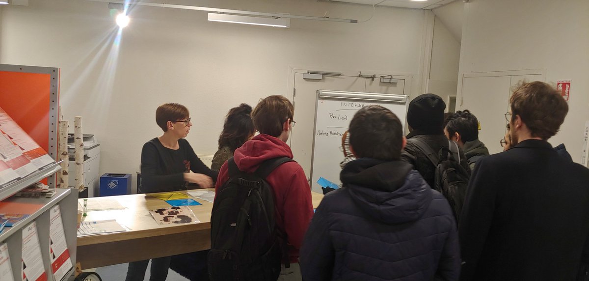 Doctorat Université Grenoble Alpes (@docunivgrenoble) on Twitter photo C'est parti pour la Journée d'accueil des doctorants 1A qui réunit tous les services <a href="/UGrenobleAlpes/">Université Grenoble Alpes</a> et des partenaires. On accueille entre 400 et 500 doctorants ds la journée : ED, scolarité, sport, culture, transport, BU, carriere, alumni... C'est parti pour la Journée d'accueil des doctorants 1A qui réunit tous les services <a href="/UGrenobleAlpes/">Université Grenoble Alpes</a> et des partenaires. On accueille entre 400 et 500 doctorants ds la journée : ED, scolarité, sport, culture, transport, BU, carriere, alumni...