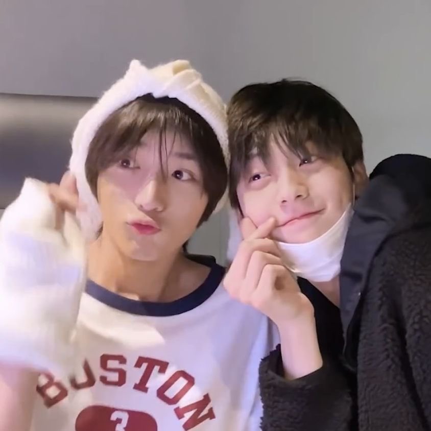 ᶻz (@byeogum) on Twitter photo 