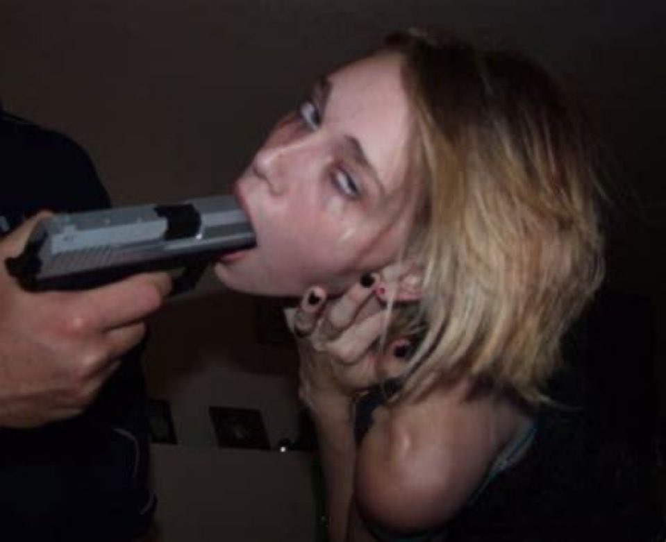 𝑻𝒐𝒍𝒅 𝒕𝒉𝒂𝒕 𝑺𝒌𝒂𝒏𝒌 𝒕𝒐 𝒕𝒉𝒓𝒐𝒂𝒕 𝒎𝒚 𝑺𝒉𝒊𝒕 𝒐𝒓 𝑰'𝒍𝒍 𝒃𝒍𝒐𝒘 𝒉𝒆𝒓 𝒑𝒂𝒓𝒕𝒏𝒆𝒓'𝒔 𝑩𝒓𝒂𝒊𝒏𝒔 𝒐𝒖𝒕.

𝑰 𝒎𝒆𝒂𝒏𝒕 𝒎𝒚 𝑪𝒐𝒄𝒌, 𝒘𝒉𝒚 𝒔𝒖𝒄𝒌 𝒎𝒚 𝑮𝒖𝒏?

𝑺𝒉𝒆 𝒔𝒕𝒖𝒑𝒊𝒅?