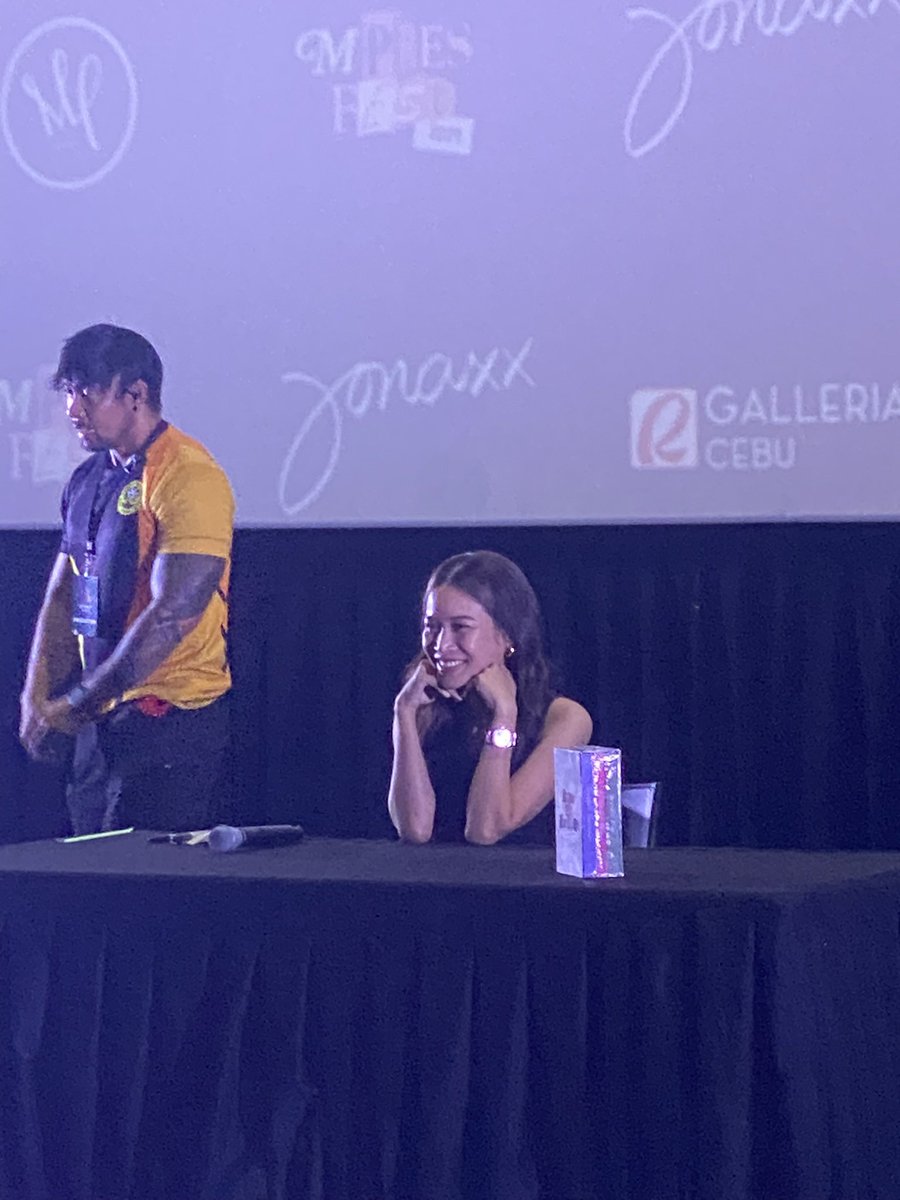 bbyletstalk_'s tweet photo. face card never declines @jonaxx_WP πΈ
#JonaxxCebuBookSigning2024
#FTABookLaunch https://t.co/MjMrQNIlhc