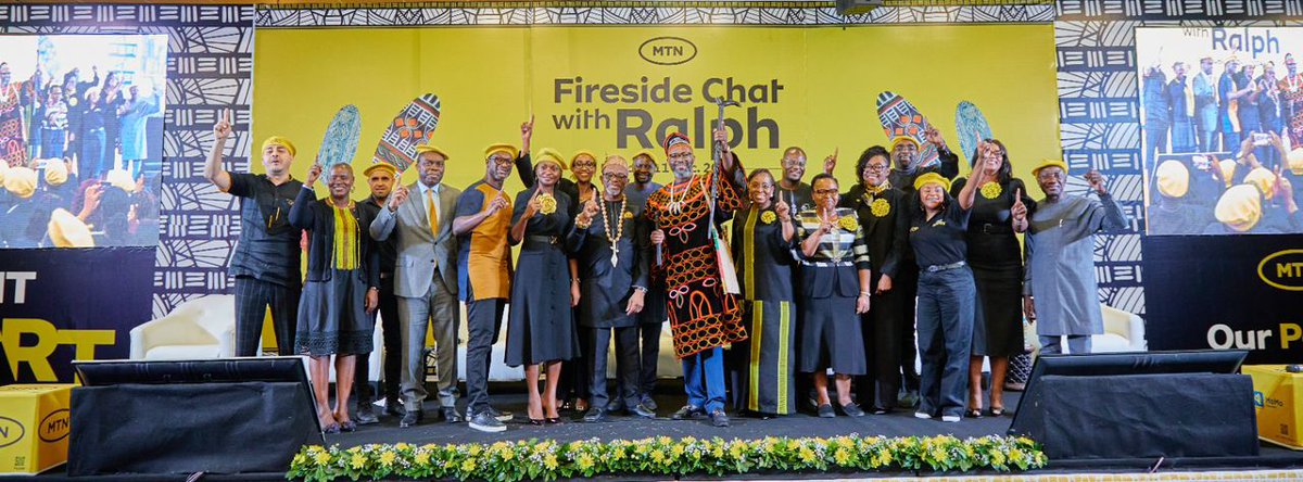 MTNCameroon's tweet image. @MTNGroup CEO @RalphMupita and team concluded a productive visit to Cameroon with a town hall meeting, sharing MTN’s vision for 2025 and gathering valuable employee feedback to strengthen MTN’s culture. 

#DoingGoodTogether #DoItSmart #PlayYourPart #CloseTheGap