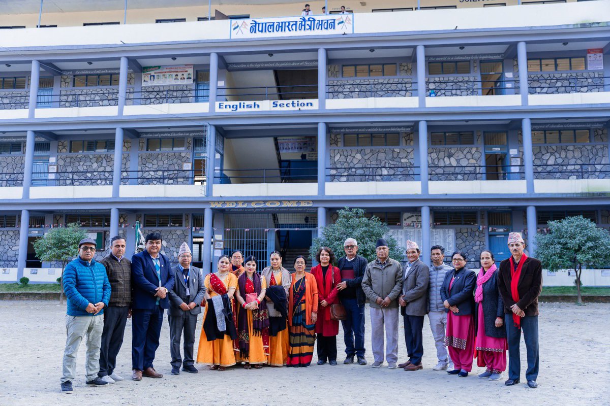 IndiaInNepal's tweet image. @IndiainNepal organised a lecture demonstration on the classical dance form of Kathak for the students of the Shree Bhadrakali  Secondary School in Pokhara🇳🇵that was constructed with Indian #HICDP assistance. 

Ms. Shikha Sharma and her dance troupe from 🇮🇳 engaged with the