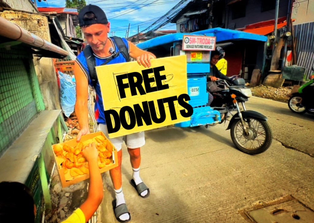 I recently made my first long form video over on YouTube😅I hope you enjoy it!

+ if anyone would be kind enough to retweet and share this I’d much appreciate it🫶 

I fed an entire street in the Philippines youtu.be/5UgXHgzyzf8?si… via <a href="/YouTube/">YouTube</a>
