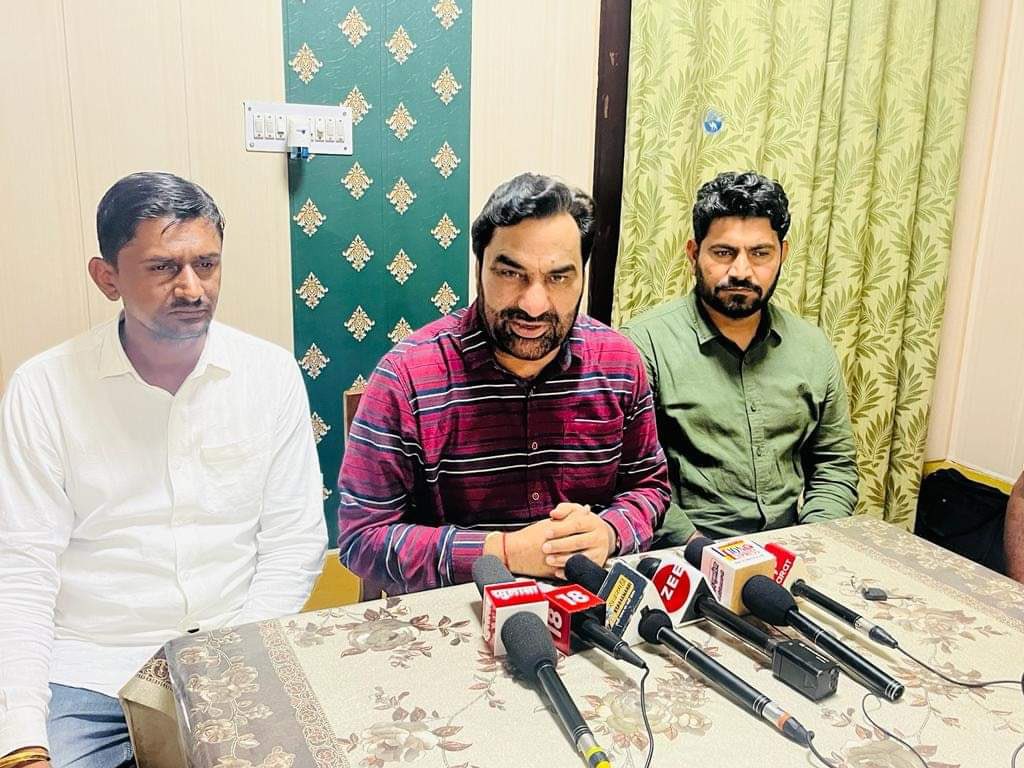 RAMNIWASDEWAS's tweet image. गरीब शोषित की मजबूत आवाज राष्ट्रीय लोकतांत्रिक पार्टी बीकानेर के पूर्व जिलाध्यक्ष बड़े भाई साहब श्रीमान दानाराम जी घिंटाला को जन्मदिवस की बधाई व उज्जवल भविष्य की शुभकामनाएं🙏🔰 @DanaramGhintala #teamrlp #teamhb #ramniwasdewas