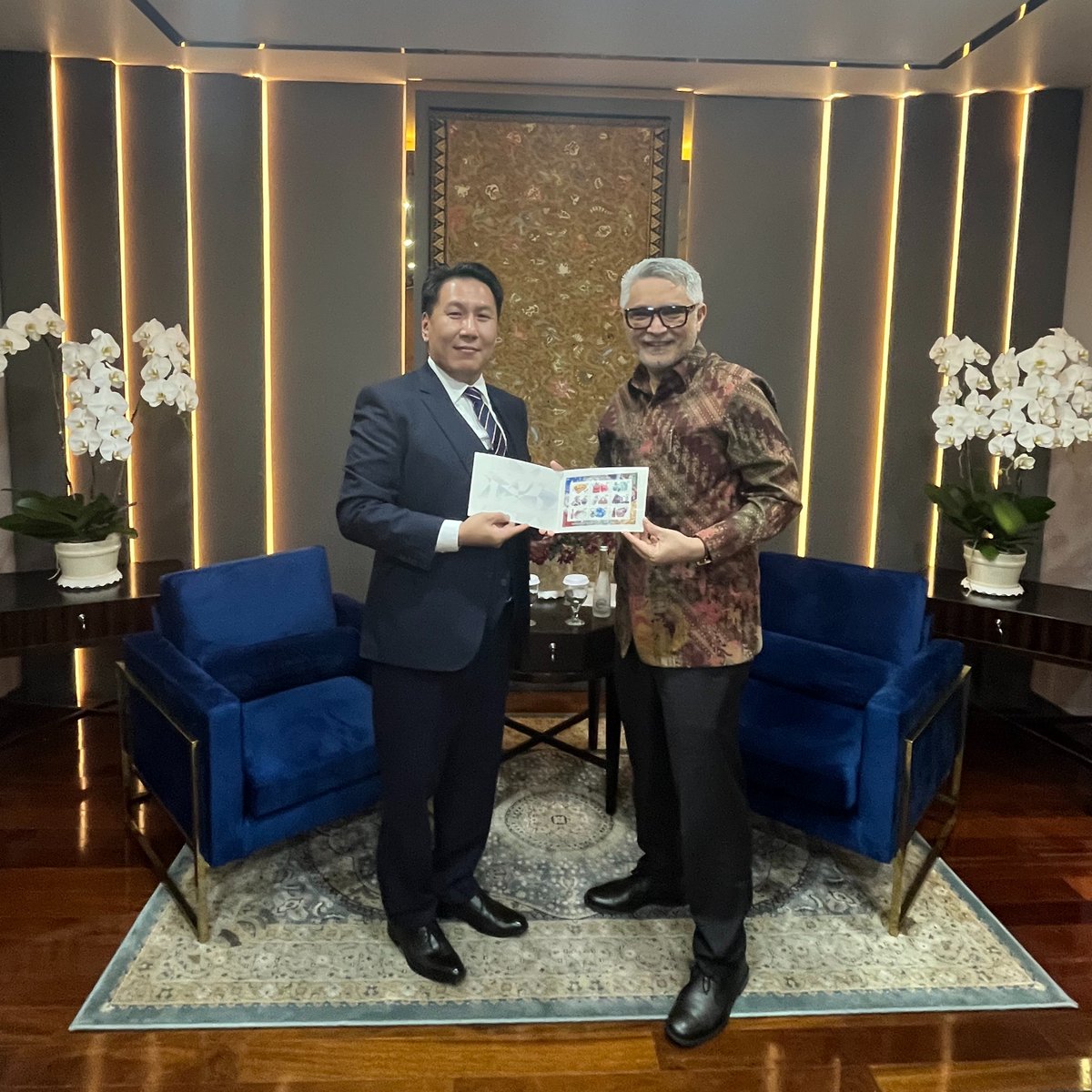 Today, Ambassador D. Enkhtaivan met with Mr. Abdul Kadir Jailani, Director General for Asia-Pacific and African Affairs, <a href="/Kemlu_RI/">MoFA Indonesia</a>. Their discussions focused on opportunities to broaden and strengthen bilateral relations, with particular emphasis on education, culture and tourism
