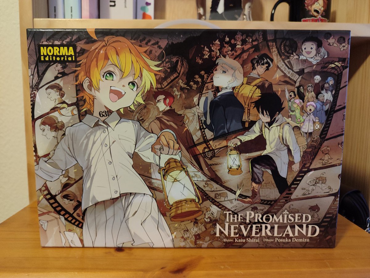 _aboyhasnouser's tweet photo. Estoy vendiendo el cofre de The Promised Neverland y la Ed. Coleccionista Negra de Evangelion, a un precio bastante más bajo del que salieron. Ambos están como nuevos, la de Evangelion no tiene ni un uso.  

Si me podéis dar RT os lo agradezco 🙏🏻 @VivaErManga @_tzzk @monitrad_ https://t.co/2NxAtKN6w4