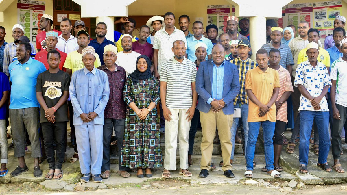 Mwambao Coastal Community Network Tanzania (@mwambaoccn) on Twitter photo In celebration of World Fisheries Day November 2024, <a href="/MwambaoCCN/">Mwambao Coastal Community Network Tanzania</a> & <a href="/WUBU_Zanzibar/">Wizara ya Uchumi wa Buluu na Uvuvi Zanzibar</a> launched the first Fisher Certification Training with 53 fishers from Pemba & Unguja. The program aims to enhance fishers' skills and promote marine conservation. #SustainableFisheries In celebration of World Fisheries Day November 2024, <a href="/MwambaoCCN/">Mwambao Coastal Community Network Tanzania</a> & <a href="/WUBU_Zanzibar/">Wizara ya Uchumi wa Buluu na Uvuvi Zanzibar</a> launched the first Fisher Certification Training with 53 fishers from Pemba & Unguja. The program aims to enhance fishers' skills and promote marine conservation. #SustainableFisheries