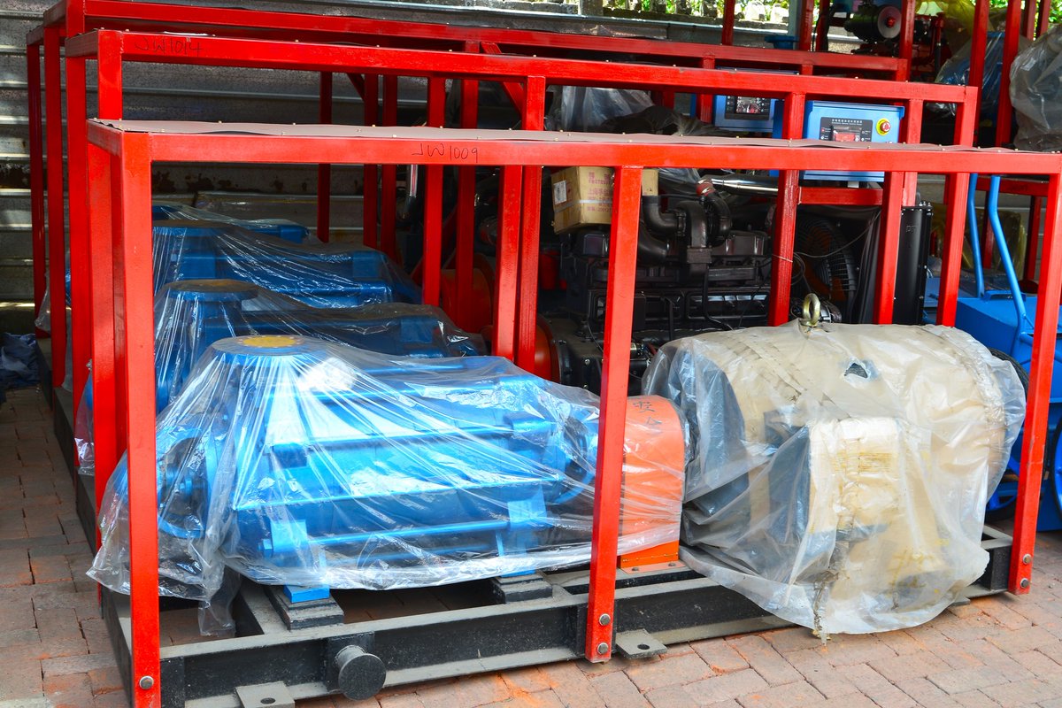 YWholesalers's tweet photo. MULTISTAGE CENTRIFUGAL WATER PUMPS (DIESEL &amp; ELECTRIC) AVAILABLE AT Y.Z.L WHOLESALERS

#YZLWhoelsalers #farming #mining #industrial #electrical #waterpumps #irrigation #HDPEpipes #dewateringpumps #irrigationpumps #Dieselpumps #dieselwaterpumps #multistagepumps 

GET IN TOUCH! https://t.co/2vYJuzUMCl