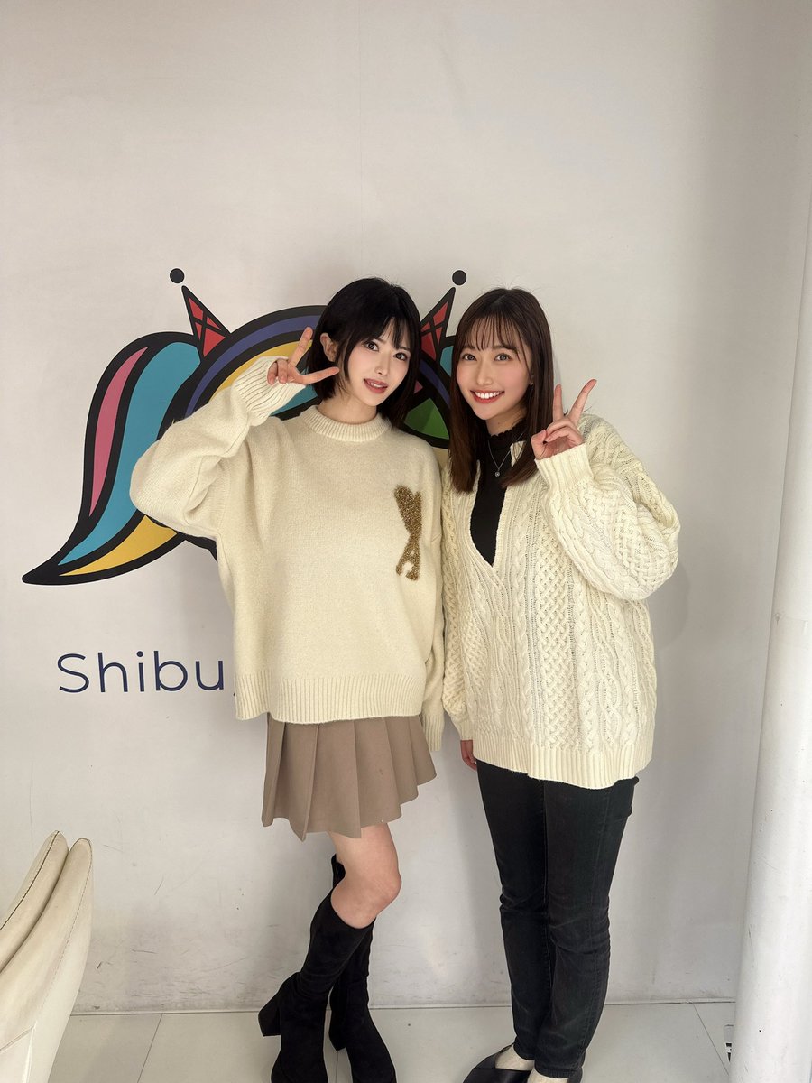 ラジオ放送karatLunch
アーティストと俳優の「黒瀬ひな」さん
タレントの「平野詩乃」さん
映像で見てたより綺麗すぎてびっくり🫢
時間が足りないよー😭ってなっちゃう
くらい盛り上がってしまいました🙈💓 https://t.co/AMHTmXn7Dn