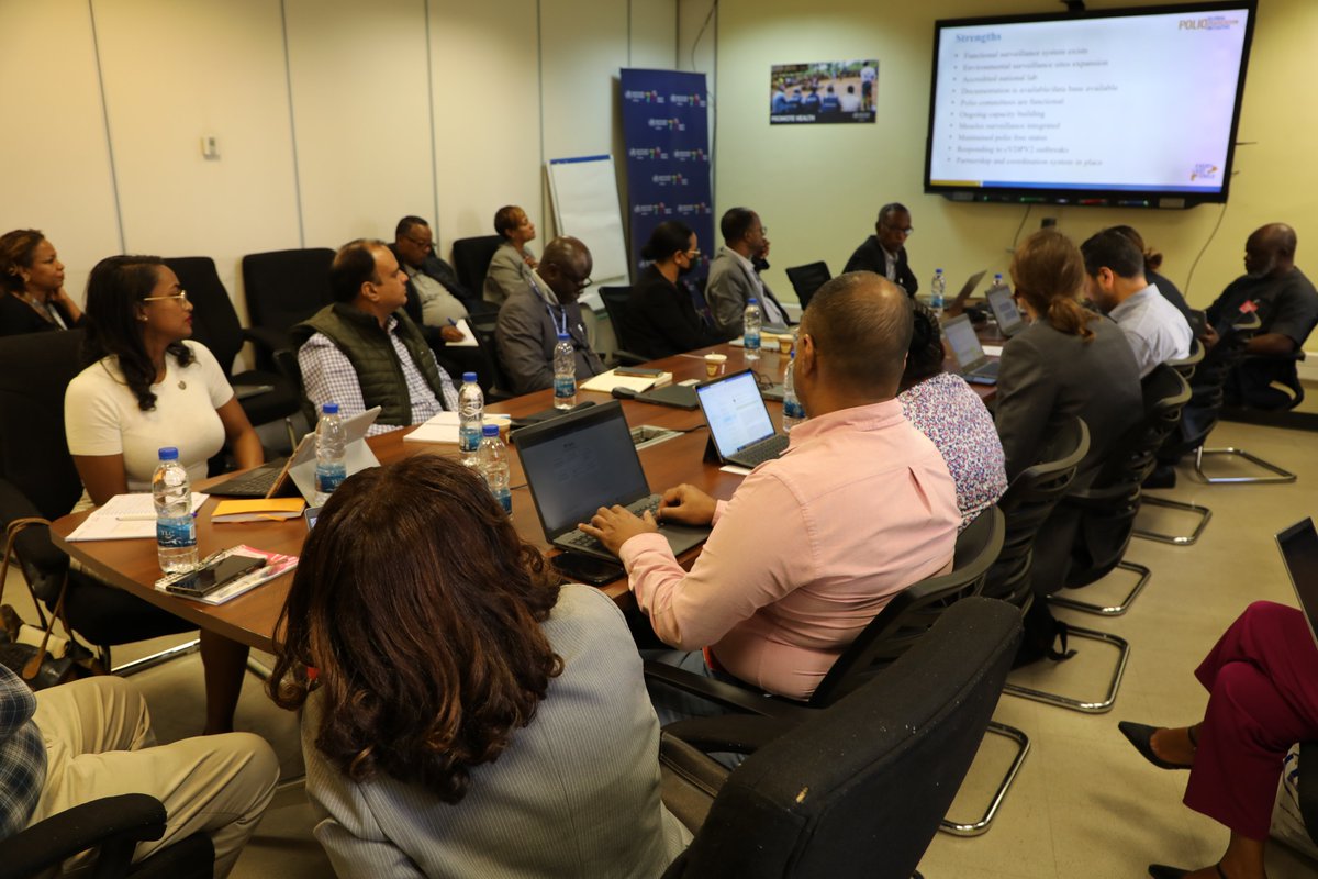 WHOEthiopia's tweet photo. 2/2 The discussions also highlighted sustaining essential functions like surveillance & repurposing resources, networks, & expertise from the polio program to bolster public health efforts.
Collaboration with partners & govt remains crucial. 💪 #GlobalHealth
#PolioTransition https://t.co/OUNF3Yws6T