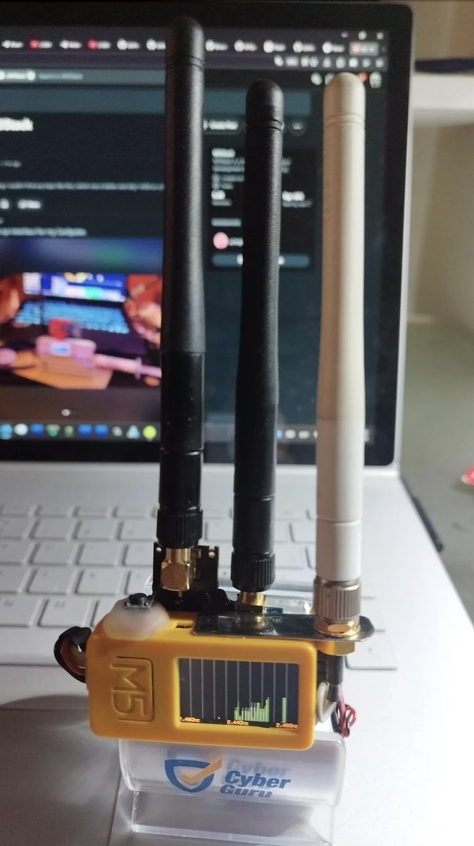 M5Stack's tweet photo. It's so cool! https://t.co/c2yhksuM94 https://t.co/4S48mQ8tC2