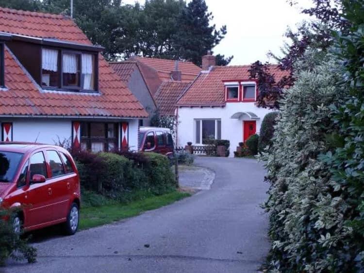 Hollanda’daki Turkeye köy adı konusunda bir kaç tane hikaye vardır:
-Osmanlı devleti ile Hollanda arasındaki ilişkilerden gelmektedir. Ancak, İsmin yaşına bağlı olarak garip bir anakronizm olabilir, çünkü Osmanlılar İmparatorluğuna hiçbir zaman kendi devletleri +++