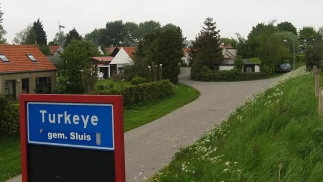 Hollanda’daki Turkeye köy adı konusunda bir kaç tane hikaye vardır:
-Osmanlı devleti ile Hollanda arasındaki ilişkilerden gelmektedir. Ancak, İsmin yaşına bağlı olarak garip bir anakronizm olabilir, çünkü Osmanlılar İmparatorluğuna hiçbir zaman kendi devletleri +++
