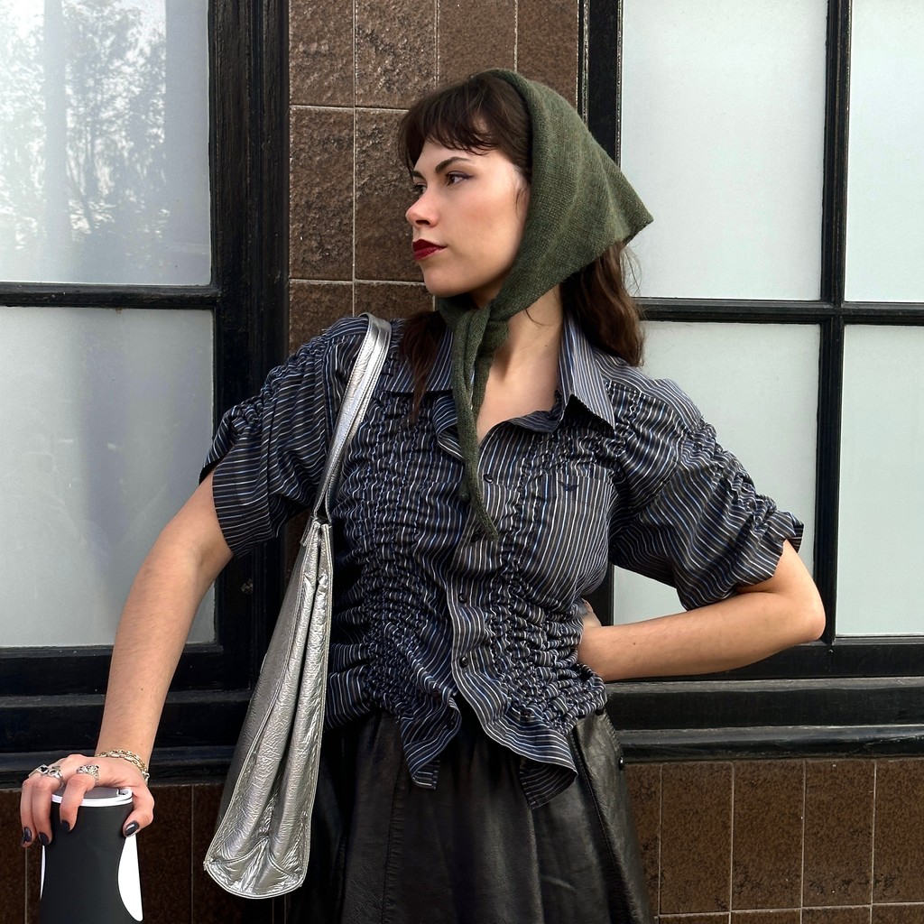 FanfareLabel's tweet image. Meet Nina: the upcycled shirt with ruched detailing!  Perfect for layering or wearing solo, it’s a wardrobe staple with a purpose.

shop Nina shirt: l8r.it/x1HH

#upcycled #shirt #sustainablefashion #ecofriendly #sustainable  #fanfarelabel