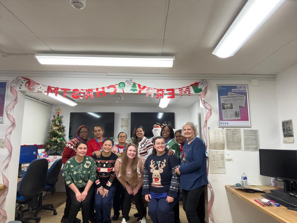 Virtual Hospital WHTH geared up with Christmas jumper ready for the day .
🎄🎄🎄🎁🎁festive vibes.