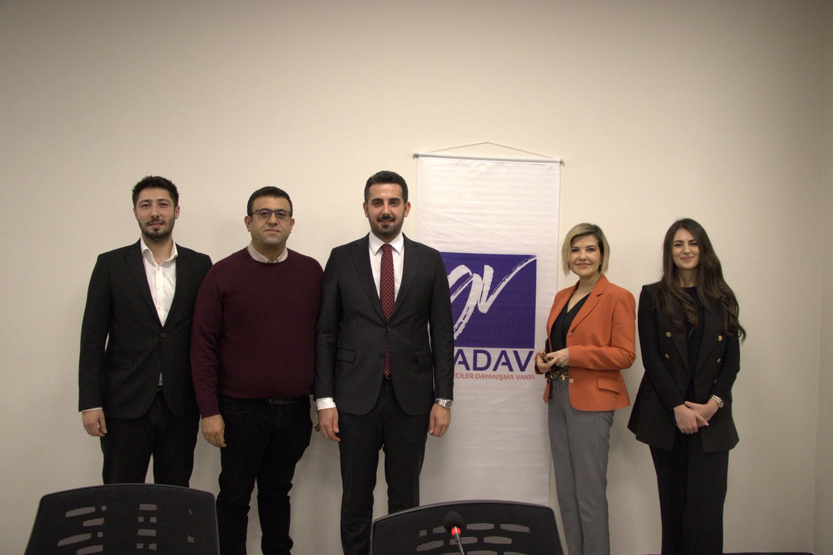 GADAV olarak, Ankara Hacı Bayram Veli Üniversitesi’nin ev sahipliğinde,  Ciner Medya Grubu Ankara Temsilcisi Fevzi Çakır, Show TV Ankara Haber Müdürü Burcu Selçuk Esen ve Habertürk Ankara Haber Müdürü Aykut Türel ile keyifli bir söyleşi gerçekleştirdik.