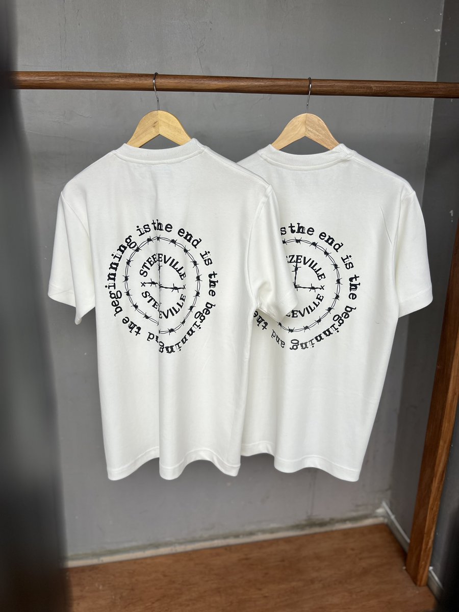 newthread_ng's tweet photo. What you should know about @newthreadng 

We are an online clothing manufacturing company. 

We make plain t-shirts, hoodies, sweatshirts and more. We can also help you customize by getting the artwork from you and printing on the cloth. 

Our Minimum order quantity is 5 for now https://t.co/ykmRJfsfHh