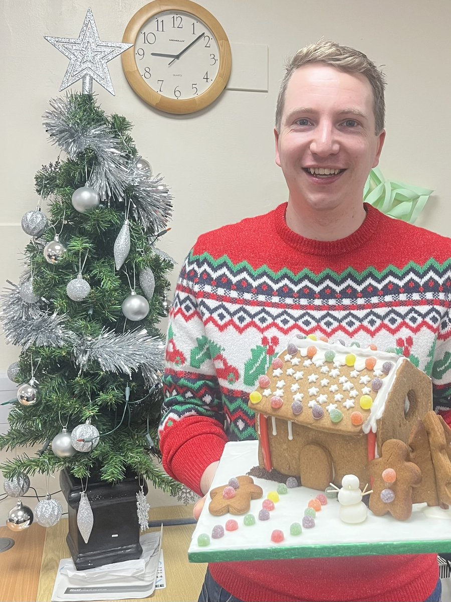 RDashFinance's tweet photo. This is Will …. 

Will understood todays assignment 🎄 

The Great Christmas Bake Off @ Holly Lodge today at 12pm. https://t.co/slp64AhrAo