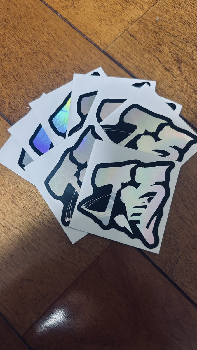 拡散希望
アルミシコール→極→極上→頂‼️‼️
ようやくできました‼️
穴ボッコまでピカピカにしてやってください‼️

欲しい方いましたら、フォロー、イイね、リポスト、コメント、アルミ履いてるトラックのアカウントである事。
フォロワー外の鍵垢の方は対象外。
送料も無料で10名様に差し上げます。