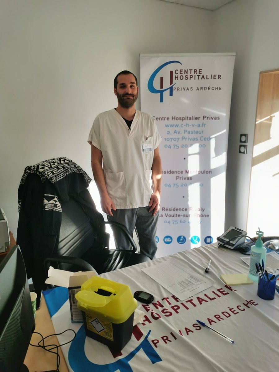 PRPrivas's tweet photo. Franc succès pour la journée de dépistage hypertension et  glycémie sur l'initiative de l'hôpital de Privas et du tribunal judiciaire. #procureurprivas https://t.co/T20IgRQMAY