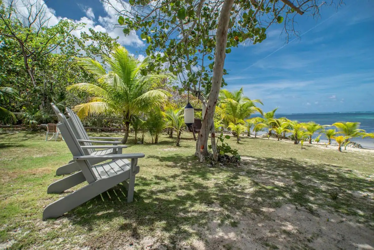 PoMBeachFrVilla's tweet photo. Escape to the East End! Rent a beautiful vacation villa for a perfect getaway. Book now on Airbnb for a luxurious stay! Book your dream stay now at https://t.co/vWftrkWde9
#Airbnb #EastEnd #VacationVilla #LuxuryStay https://t.co/SWy62i5hpN