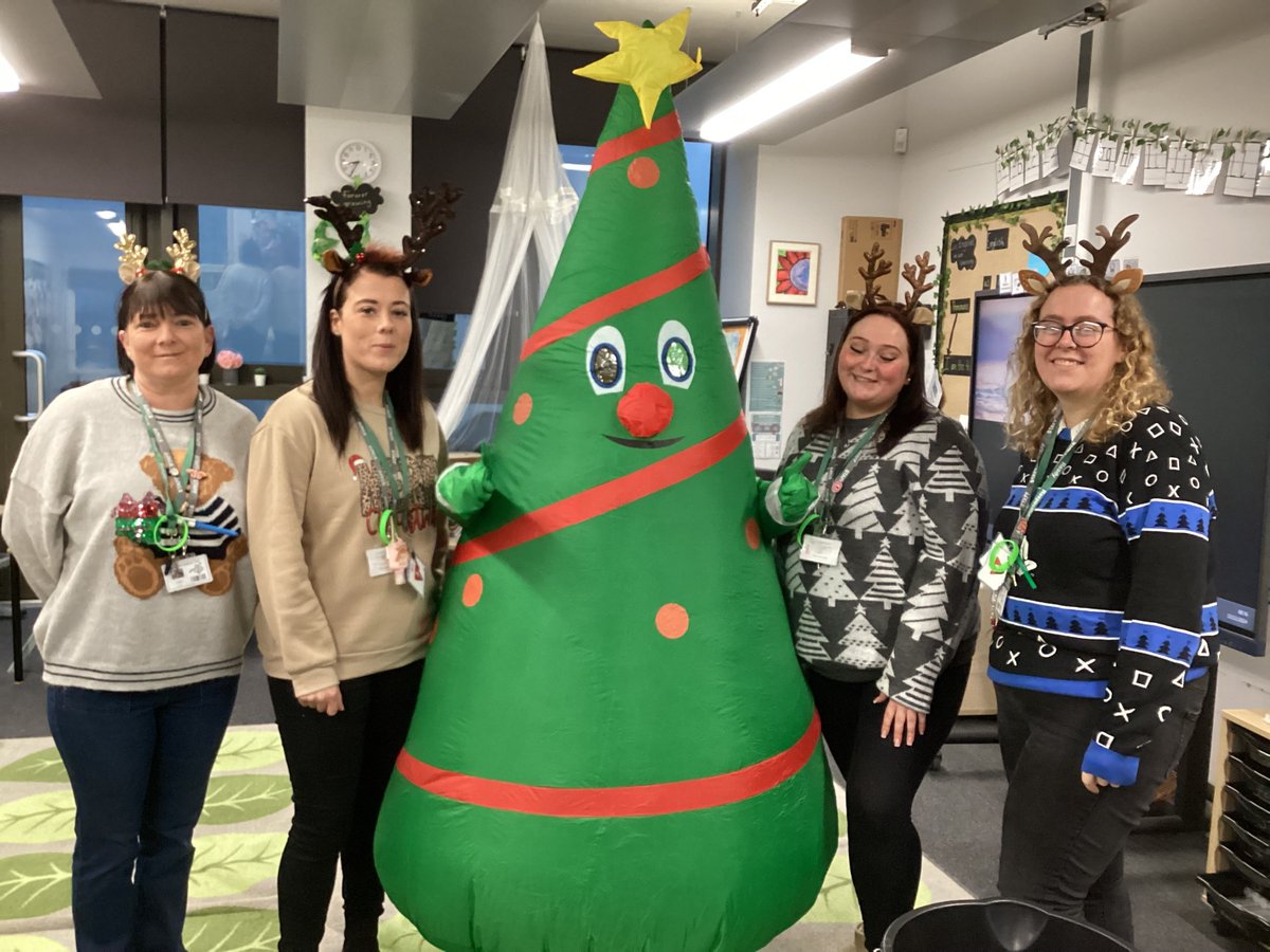 Lime Wood Primary School (@limewoodwat) on Twitter photo Festive fun today as we celebrate ahead of Christmas lunch and a Reindeer Dash in support of <a href="/AgeUKBexley/">Age UK Bexley</a> this afternoon. The children were delighted to be welcomed by our Christmas Tree this morning! #Thankyou #Community Festive fun today as we celebrate ahead of Christmas lunch and a Reindeer Dash in support of <a href="/AgeUKBexley/">Age UK Bexley</a> this afternoon. The children were delighted to be welcomed by our Christmas Tree this morning! #Thankyou #Community