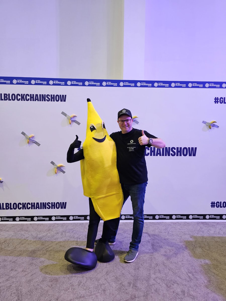 GoldingenTech's tweet photo. Banana power! https://t.co/xte7qgCYej