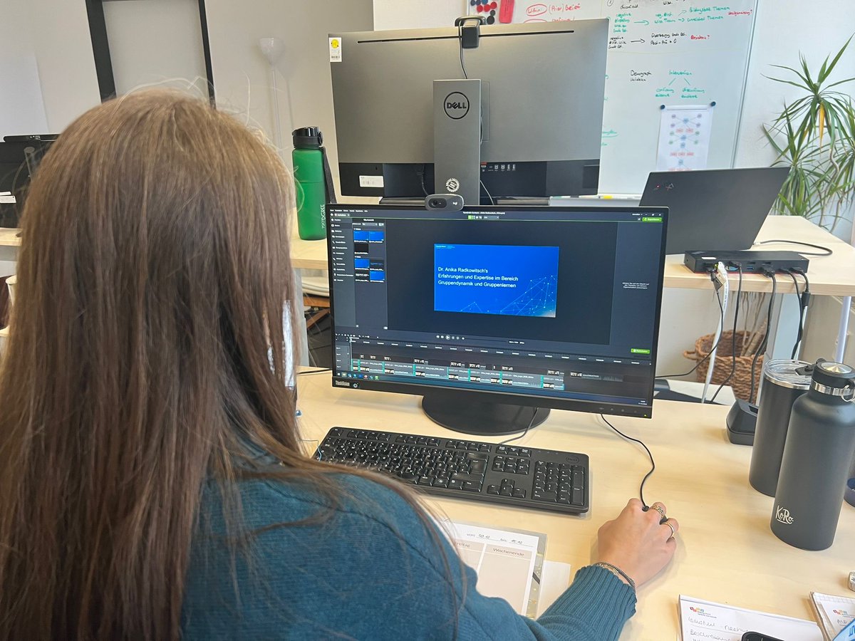 Wir stecken in den letzten Zügen! 🛠️ Unser neuer CHU-Kurs steht kurz vor dem Launch und geht noch diese Woche online. 🎉 Seid gespannt auf spannende Inhalte zum Thema #LernenInGruppen 📚👥 #CHU #WorkInProcess #twlz